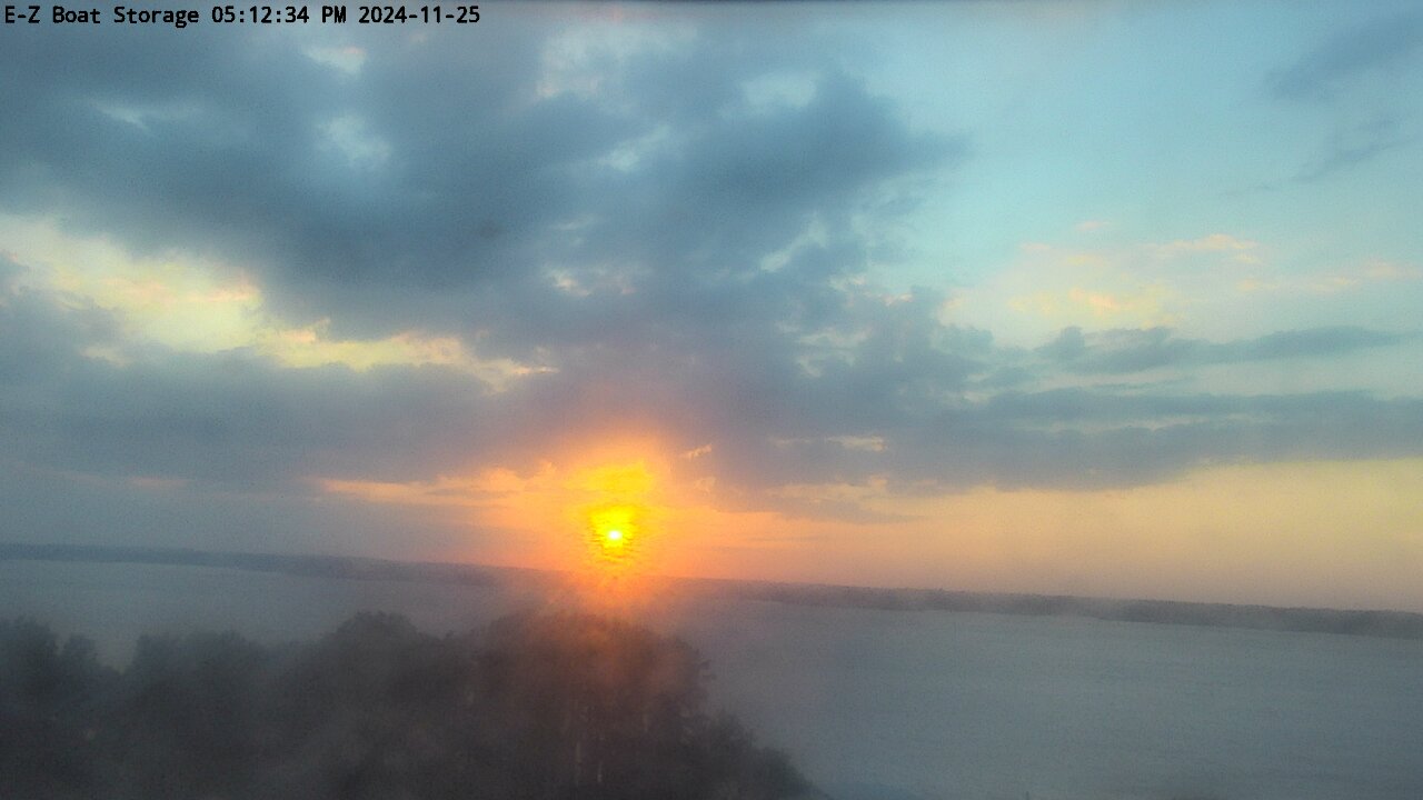 24-11-25_17-12-34-96.jpg Lake Conroe sunset photo