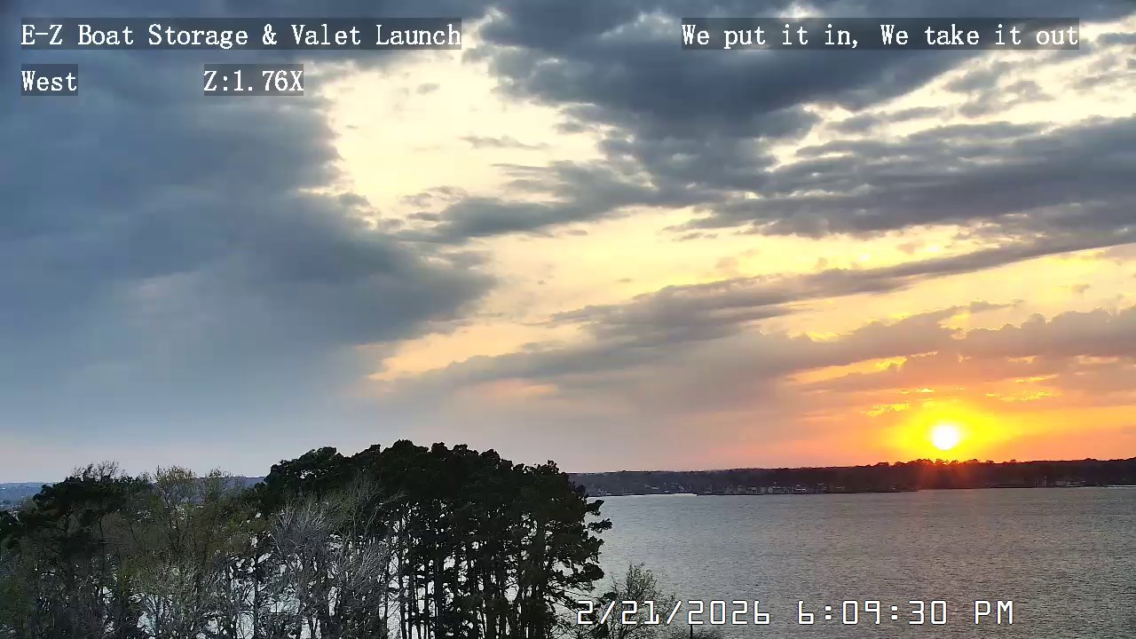 26-02-21-18-09-30 Lake Conroe sunset photo