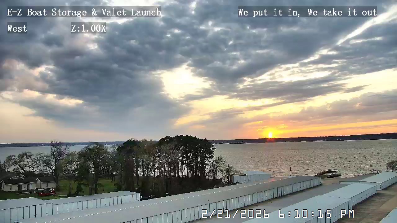 26-02-21-18-10-15 Lake Conroe sunset photo
